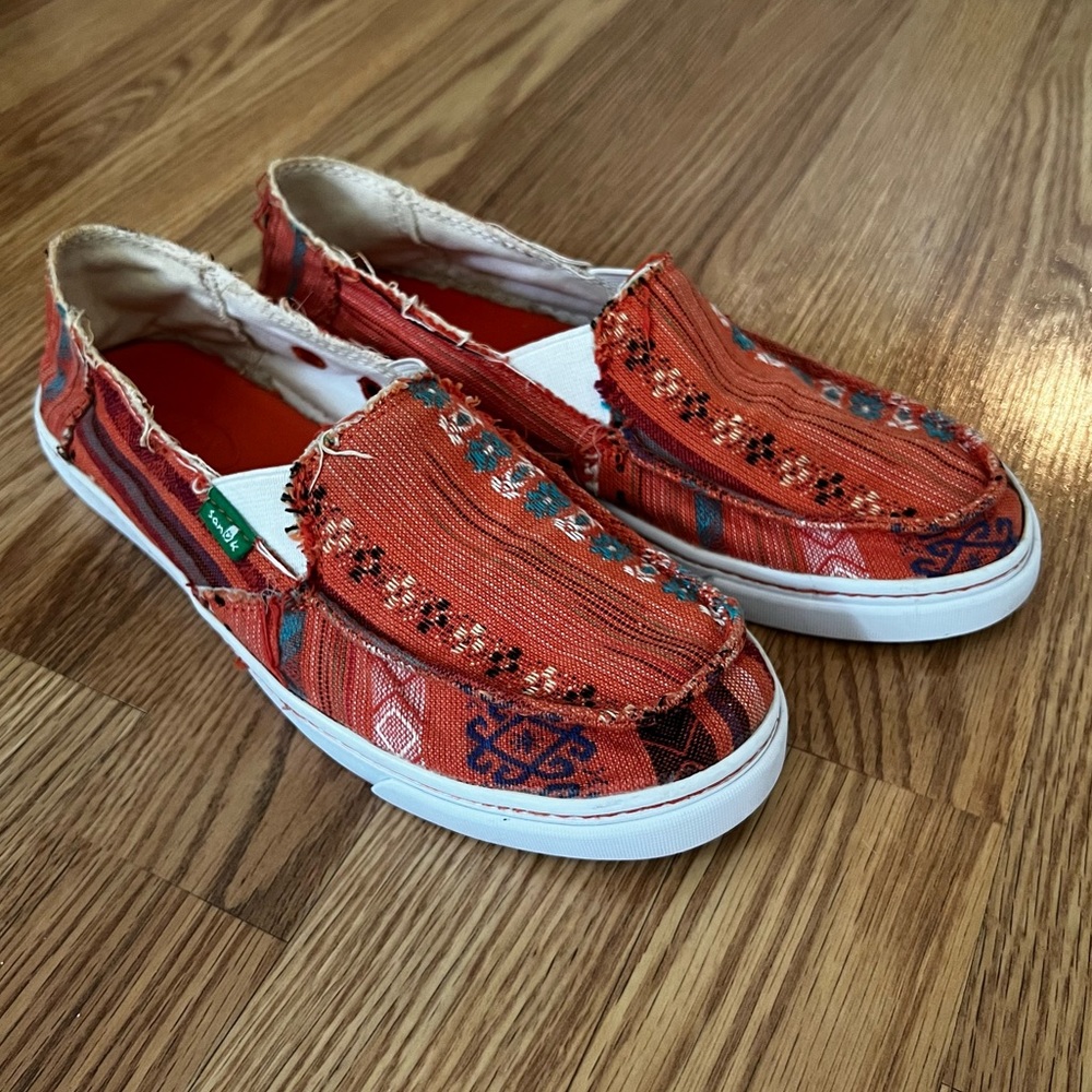 Orange Sanuk slip on‎ canvas shoes size 6